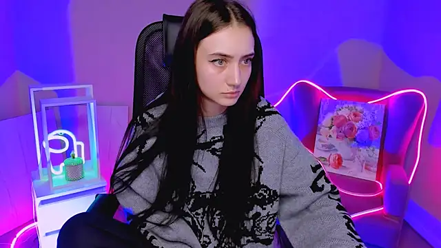 olivianorton online show from 12-02-25, 04:02