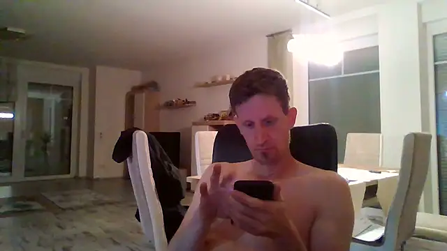 Snapshot of Trockenbau chatting on 10-02-25, 04:14 Trockenbau online show from 10-02-25, 04:14