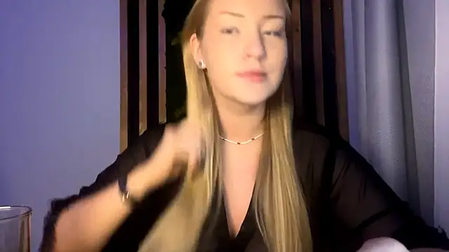 PandaFluff online show from 11-21-25, 04:05