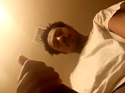 Snapshot of Yungandhungd chatting on 09-27-25, 12:21 Yungandhungd online show from 09-27-25, 12:21