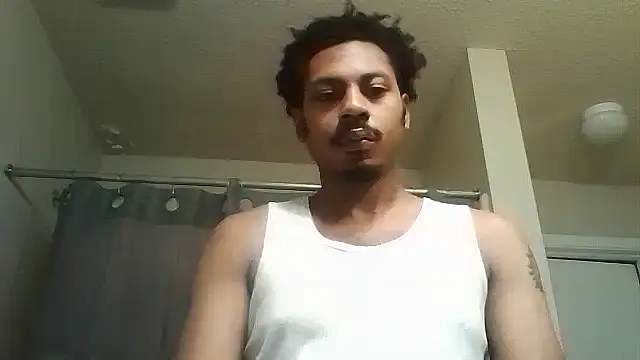 Snapshot of Yungandhungd chatting on 10-02-25, 01:51 Yungandhungd online show from 10-02-25, 01:51