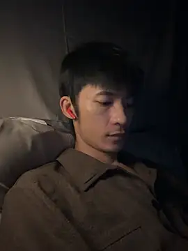 Snapshot of icefun1109 chatting on 03-04-26, 04:35 icefun1109 online show from 03-04-26, 04:35