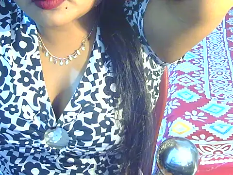 Nusrat Faria07 online show from 10-27-25, 08:57