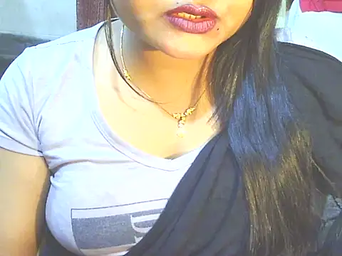 Nusrat Faria07 online show from 12-19-25, 01:23