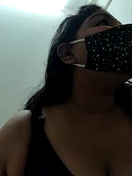 Snapshot of Komal-stream chatting on 09-10-25, 12:05 Komal-stream online show from 09-10-25, 12:05