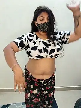 Snapshot of Komal-stream chatting on 09-29-25, 12:38 Komal-stream online show from 09-29-25, 12:38