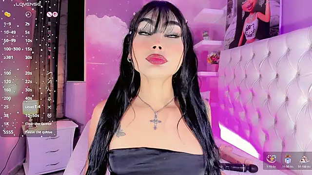 LanaOrtiiz online show from 10-27-25, 05:11