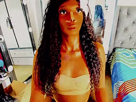 Snapshot of Sara_hot12112 chatting on 10-06-25, 10:18 Sara hot12112 online show from 10-06-25, 10:18