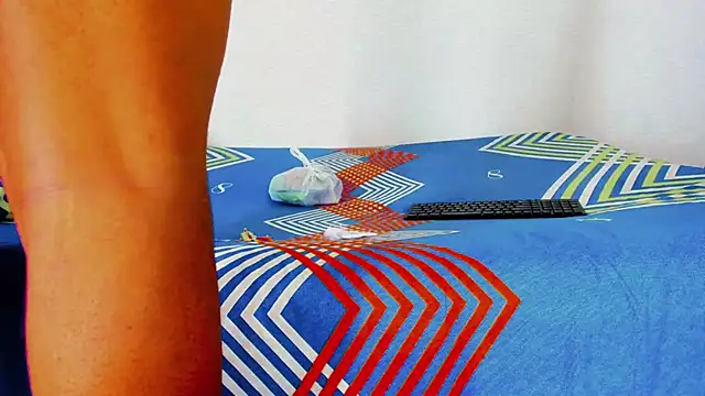 Snapshot of Sara_hot12112 chatting on 11-12-25, 08:26 Sara hot12112 online show from 11-12-25, 08:26