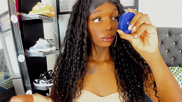 Snapshot of Sara_hot12112 chatting on 11-14-25, 08:24 Sara hot12112 online show from 11-14-25, 08:24