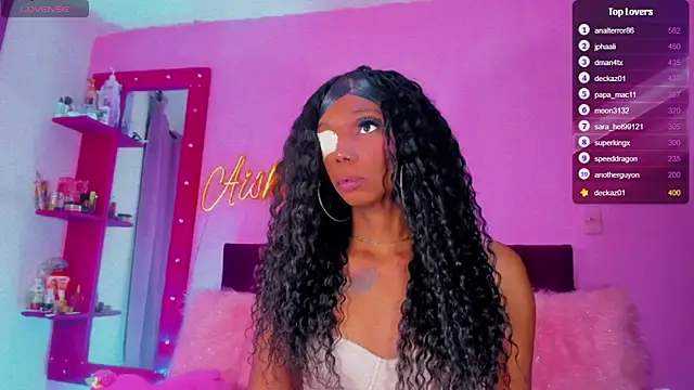 Snapshot of Sara_hot12112 chatting on 02-26-26, 10:25 Sara hot12112 online show from 02-26-26, 10:25