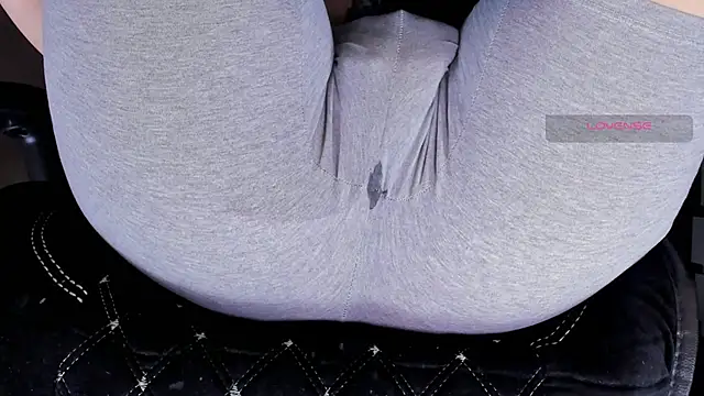 Snapshot of Cameltoe_squirt_inPants chatting on 09-10-25, 03:23 Cameltoe squirt inPants online show from 09-10-25, 03:23