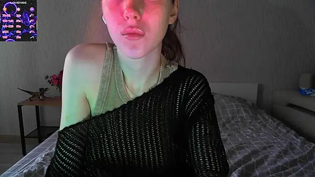 Snapshot of eskatmi chatting on 09-09-25, 01:38 eskatmi online show from 09-09-25, 01:38