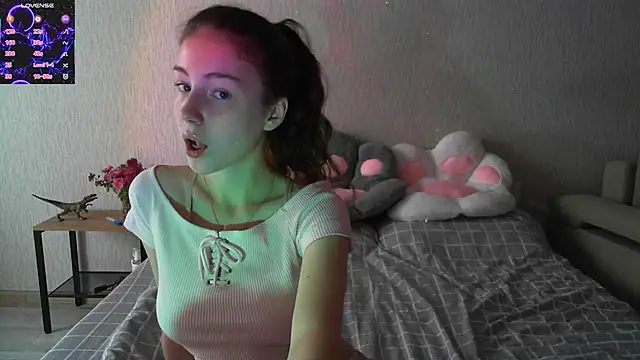 Snapshot of eskatmi chatting on 09-11-25, 02:22 eskatmi online show from 09-11-25, 02:22