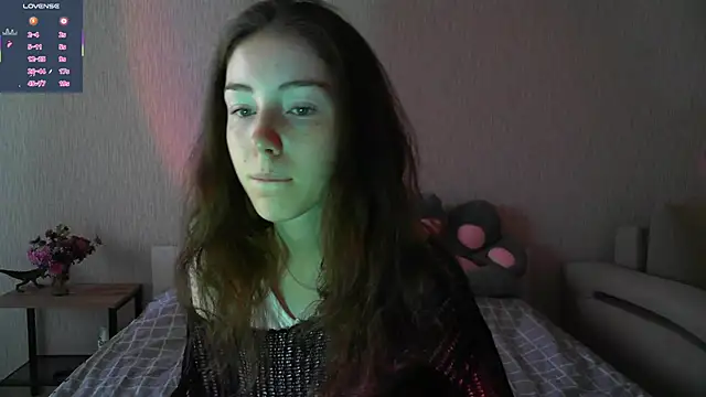 Snapshot of eskatmi chatting on 09-19-25, 12:34 eskatmi online show from 09-19-25, 12:34