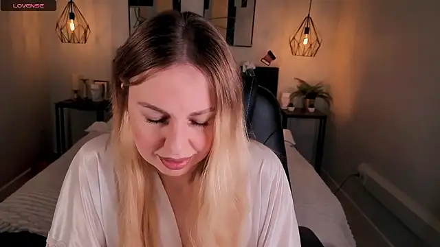 Snapshot of Lexi_terele chatting on 09-27-25, 06:40 Lexi terele online show from 09-27-25, 06:40