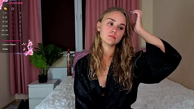 Hazel Reed online show from 09-29-25, 03:17