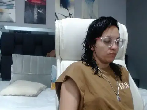 Snapshot of dalila_macherano1 chatting on 09-29-25, 06:07 dalila macherano1 online show from 09-29-25, 06:07