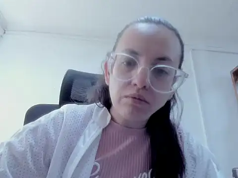 Snapshot of dalila_macherano1 chatting on 10-19-25, 03:56 dalila macherano1 online show from 10-19-25, 03:56