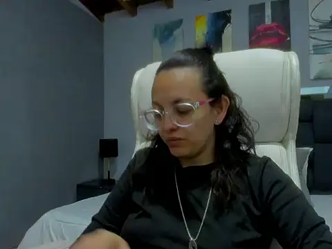 Snapshot of dalila_macherano1 chatting on 11-15-25, 03:48 dalila macherano1 online show from 11-15-25, 03:48