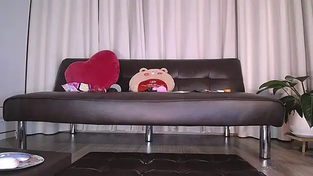 Liz Hu online show from 09-11-25, 04:29