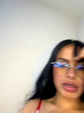 Melissa coch online show from 11-16-25, 04:12