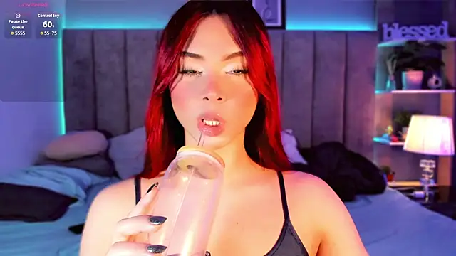 Arianna Ponce online show from 10-04-25, 06:33