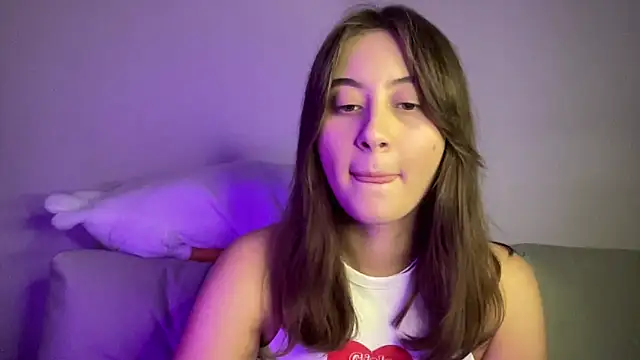 Snapshot of StellarAlice chatting on 10-30-25, 04:41 StellarAlice online show from 10-30-25, 04:41