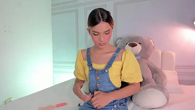 Doll Isa  online show from 10-11-25, 07:23