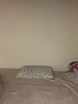 Enyagleam  online show from 11-16-25, 02:06