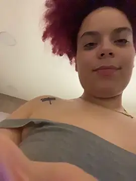 Snapshot of Enyagleam_ chatting on 01-16-26, 04:16 Enyagleam online show from 01-16-26, 04:16