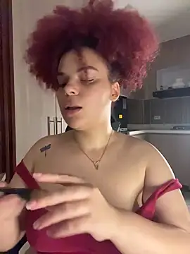 Snapshot of Enyagleam_ chatting on 02-19-26, 02:51 Enyagleam online show from 02-19-26, 02:51