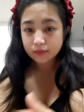 Snapshot of Minn-cute chatting on 10-01-25, 01:17 Minn-cute online show from 10-01-25, 01:17