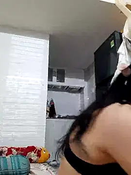 Snapshot of Minn-cute chatting on 10-03-25, 12:57 Minn-cute online show from 10-03-25, 12:57