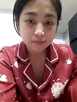 Snapshot of Minn-cute chatting on 10-06-25, 02:20 Minn-cute online show from 10-06-25, 02:20
