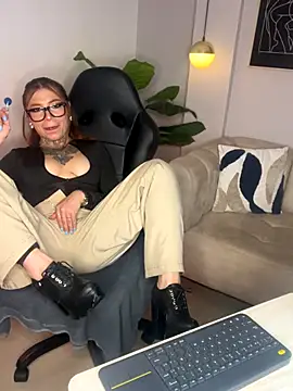 dreamleah  online show from 09-22-25, 05:53