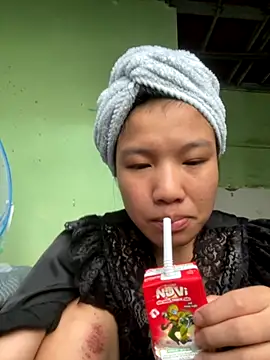 QueenLink online show from 10-05-25, 01:04