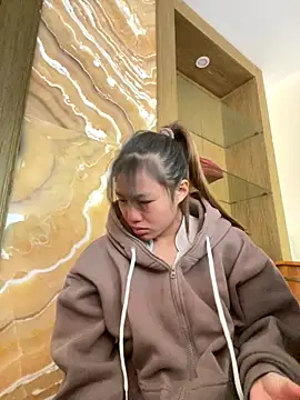 QueenLink online show from 10-22-25, 03:51