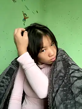 QueenLink online show from 11-22-25, 02:43