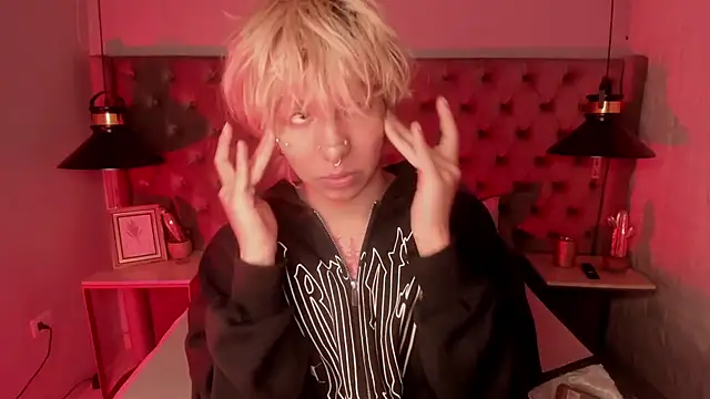 OliIverr22 online show from 12-02-25, 02:56