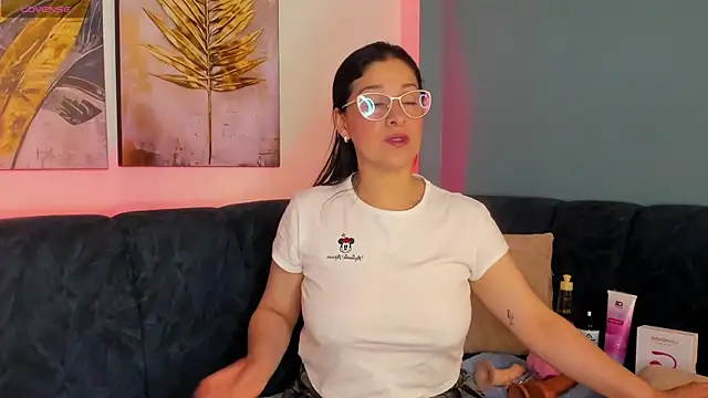 Alana steel 1 online show from 11-30-25, 12:09