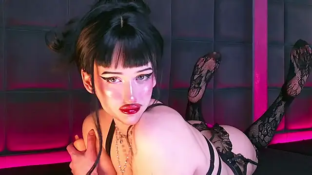 Snapshot of RoxyKyper chatting on 12-03-25, 03:43 RoxyKyper online show from 12-03-25, 03:43