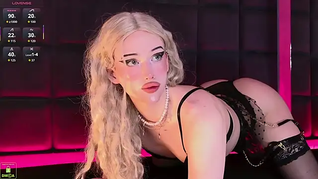 Snapshot of RoxyKyper chatting on 01-10-26, 03:36 RoxyKyper online show from 01-10-26, 03:36