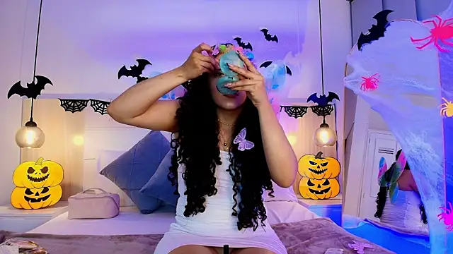 alehia cute online show from 10-31-25, 08:43