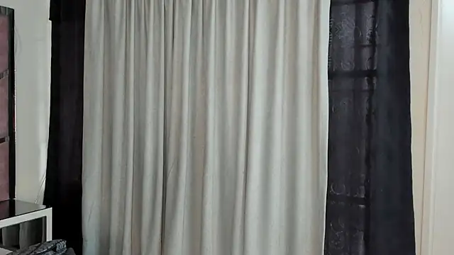 Snapshot of HaileyDuke chatting on 10-18-25, 12:17 HaileyDuke online show from 10-18-25, 12:17