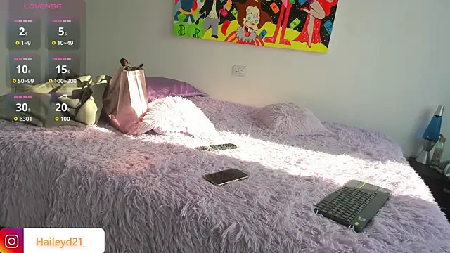 HaileyDuke online show from 11-08-25, 12:38