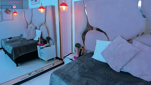 Maiyajoness online show from 02-06-26, 05:12