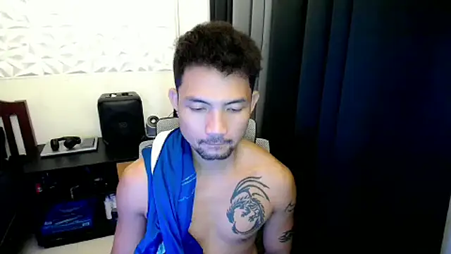 Snapshot of Thefriskyasian chatting on 09-15-25, 09:59 Thefriskyasian online show from 09-15-25, 09:59