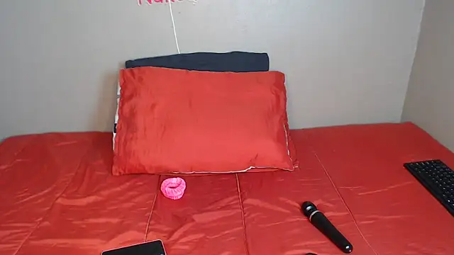 Lunalee online show from 11-10-25, 02:21