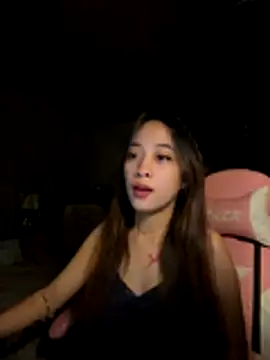 Yummiiieee28 online show from 11-07-25, 10:26